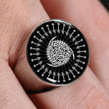 Load image into Gallery viewer, Viking Odin Horn Ring